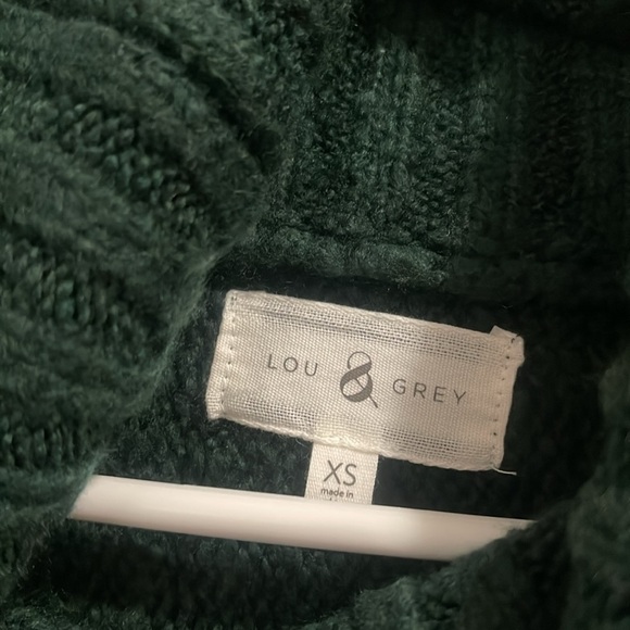 Lou & Grey dark green long oversized sweater with slits in side and crowl neck - Picture 7 of 8